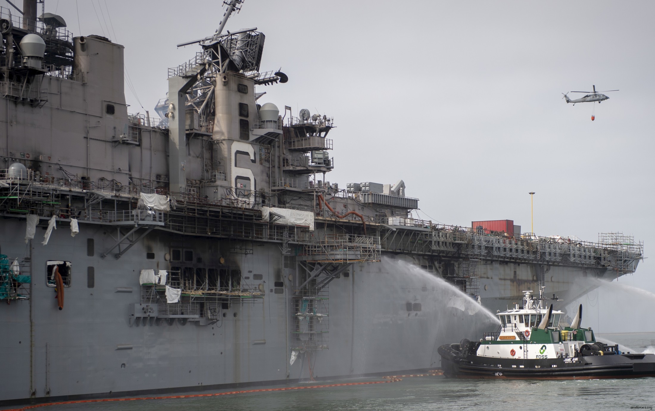 uss bonhomme richard lhd-6 fire naval base san diego amphibious assault landing ship helicopter dock 47