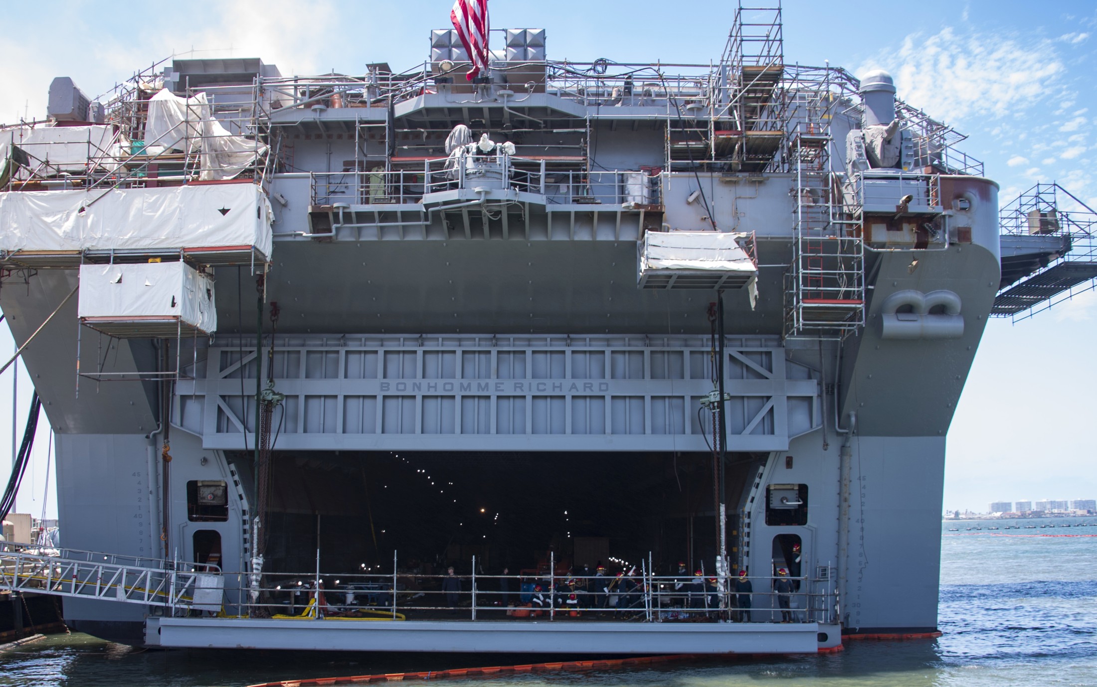 uss bonhomme richard lhd-6 fire naval base san diego amphibious assault landing ship helicopter dock 103