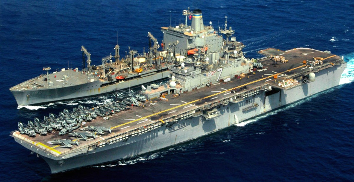 lhd-7 uss iwo jima wasp class amphibious assault ship dock landing helicopter us navy hmm-365 marines mediterranean sea 25