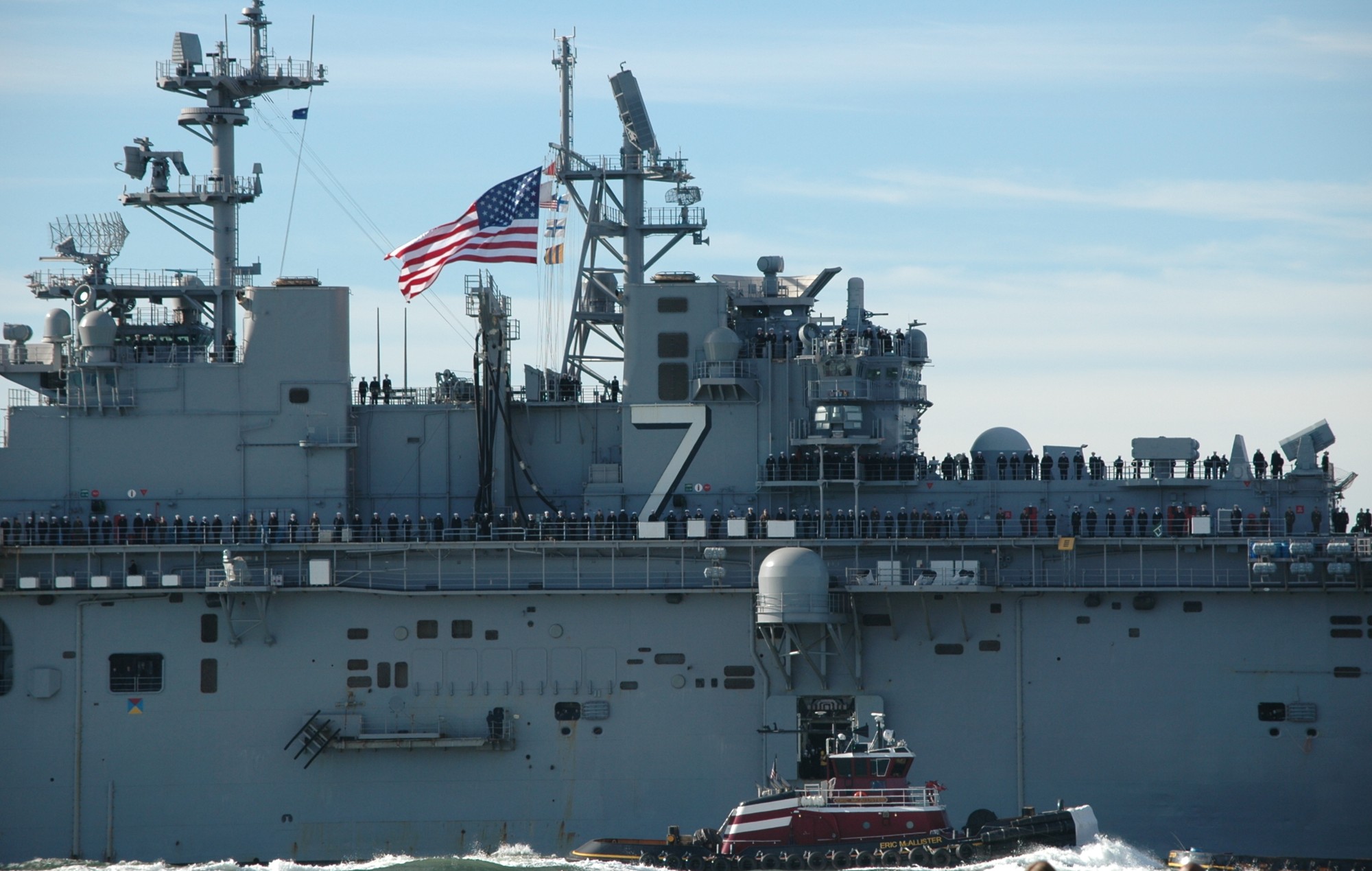 lhd-7 uss iwo jima wasp class amphibious assault ship dock landing helicopter us navy veterans week new york 138