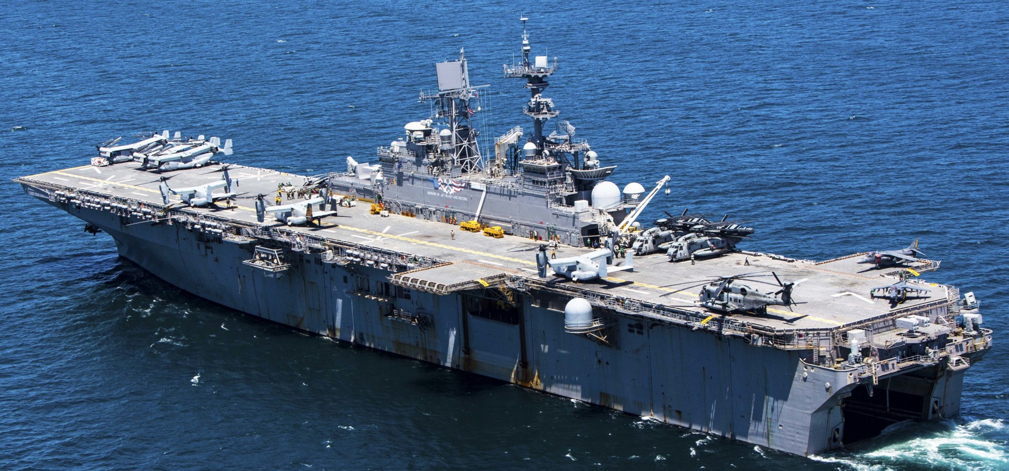 lhd-7 uss iwo jima wasp class amphibious assault ship dock landing helicopter us navy marines vmm-162 atlantic ocean 144