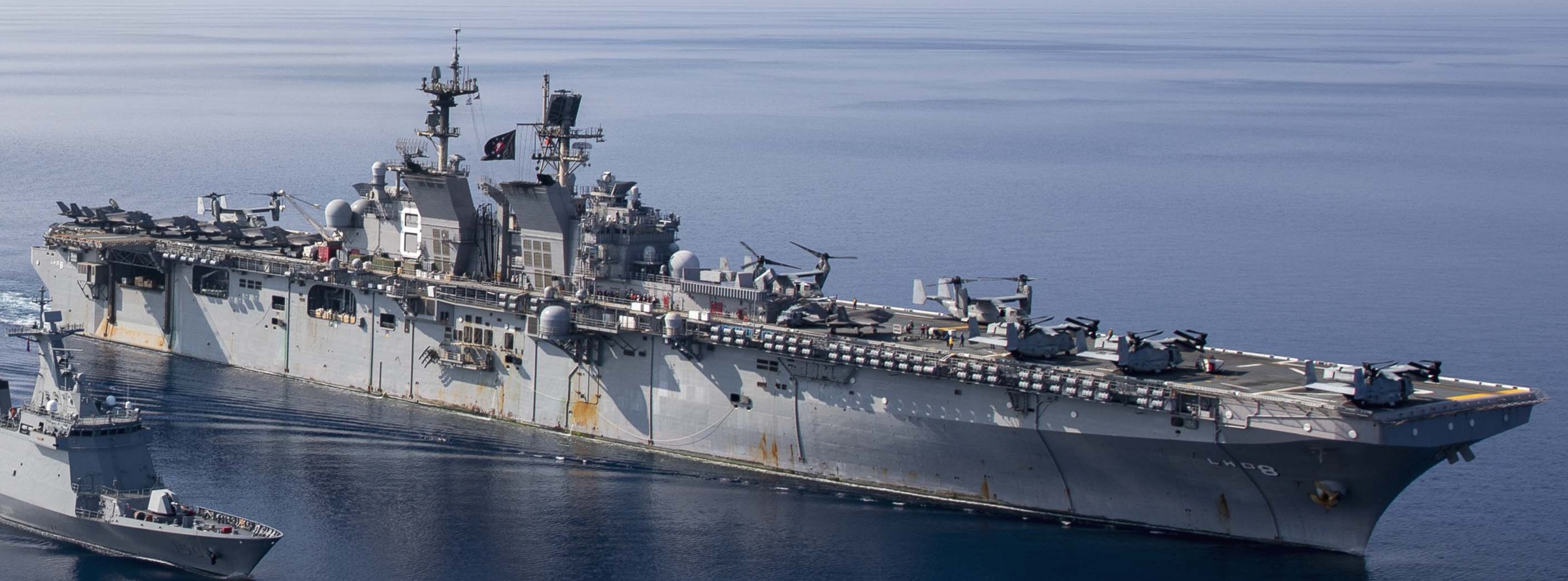 lhd-8 uss makin island amphibious assault ship landing helicopter dock us navy vmm-362 marines south china sea 04
