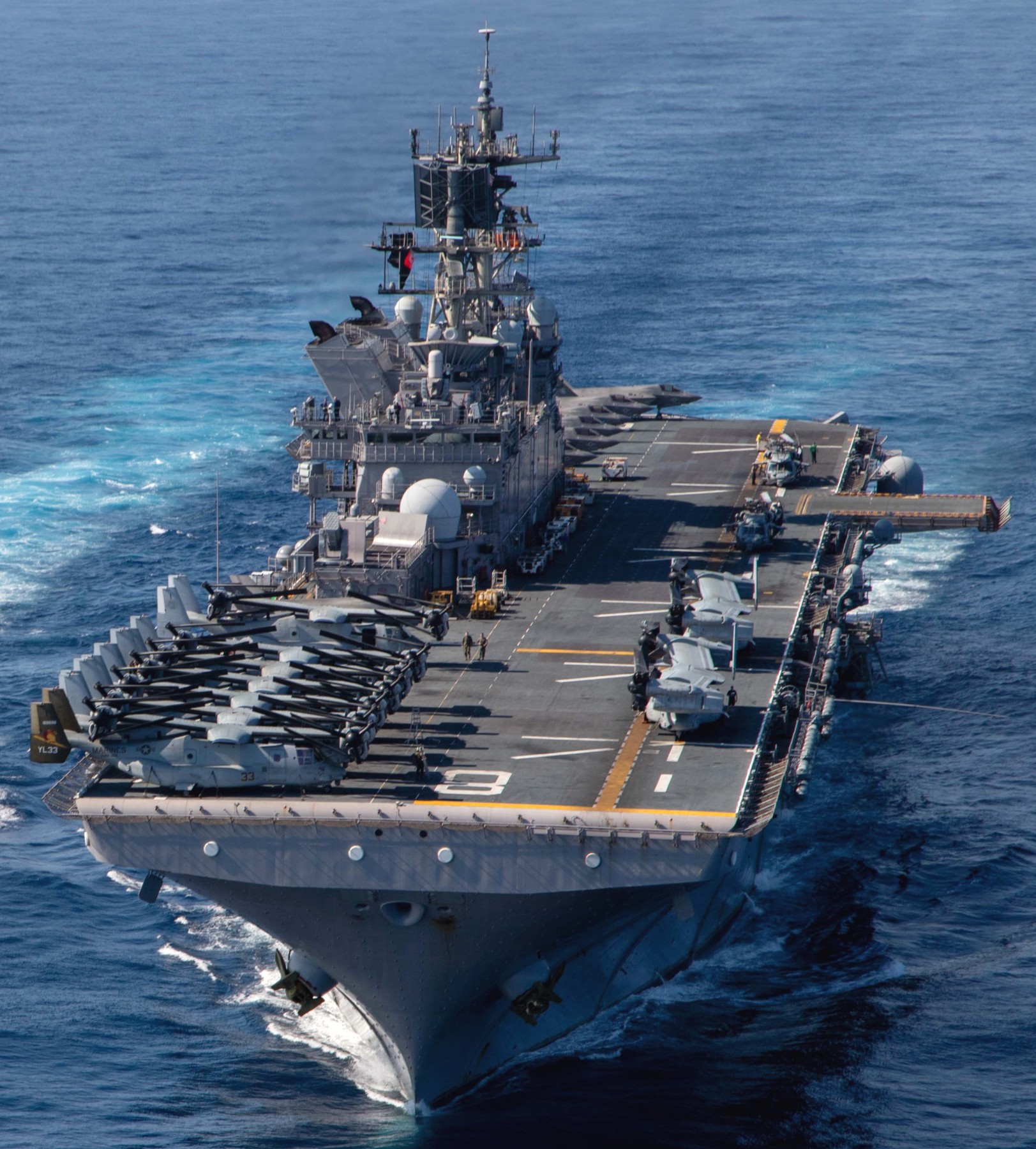 lhd-8 uss makin island amphibious assault ship landing helicopter dock us navy vmm-362 marines 07