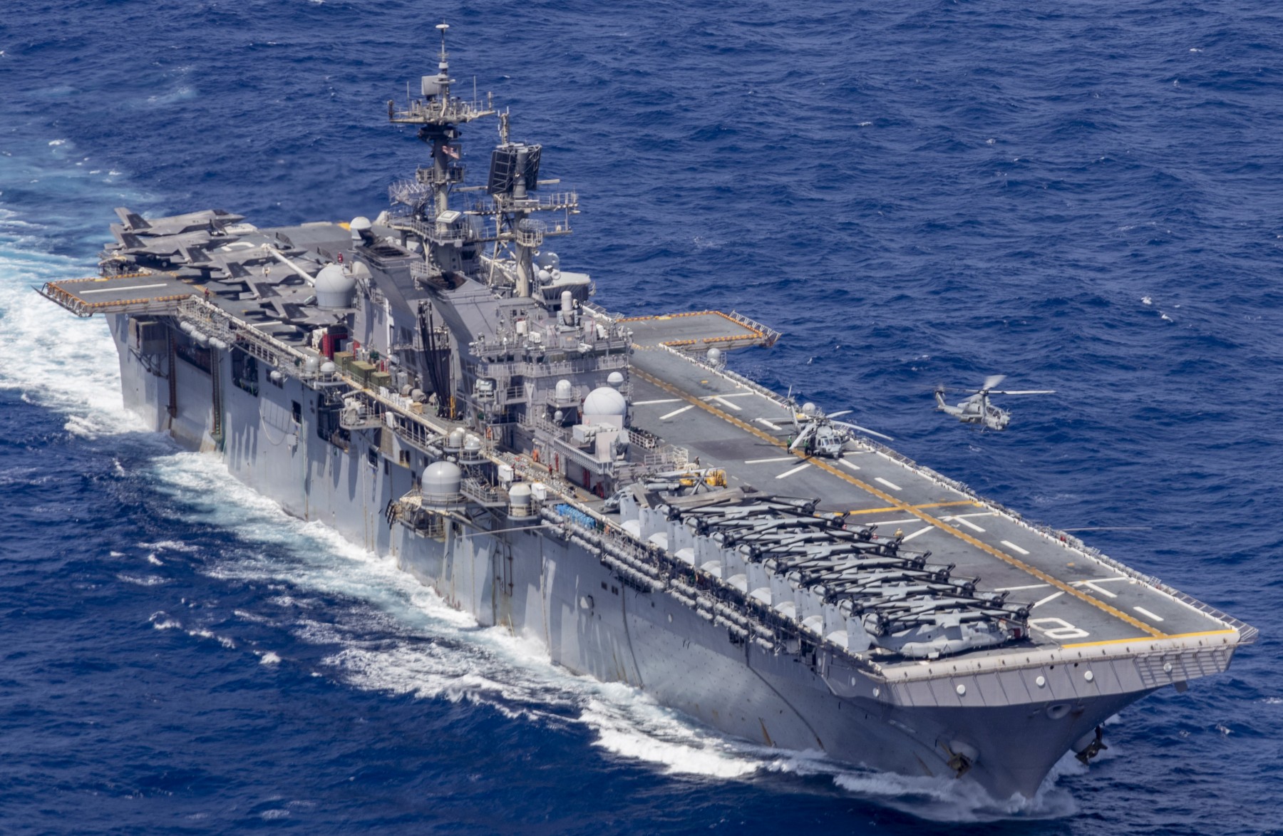 lhd-8 uss makin island amphibious assault ship landing helicopter dock us navy vmm-362 marines south china sea 11