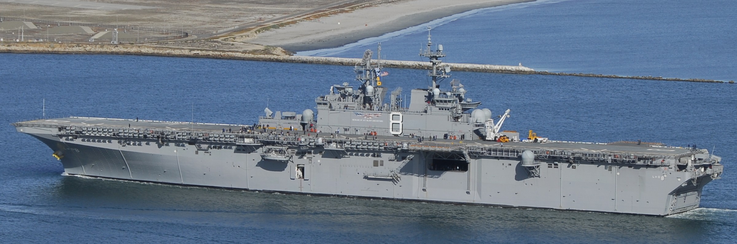 lhd-8 uss makin island amphibious assault ship landing helicopter dock us navy 26