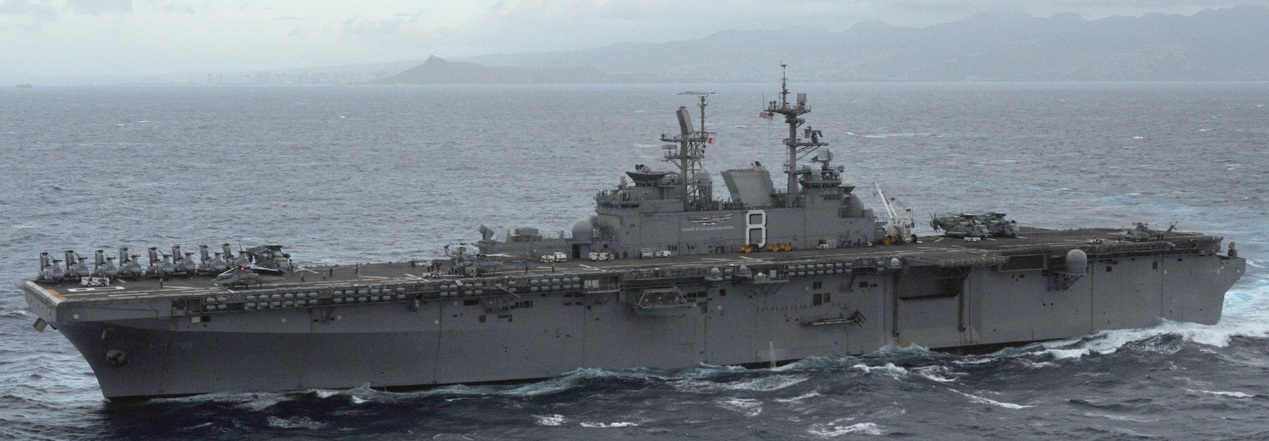 lhd-8 uss makin island amphibious assault ship landing helicopter dock us navy hmm-268 marines 53