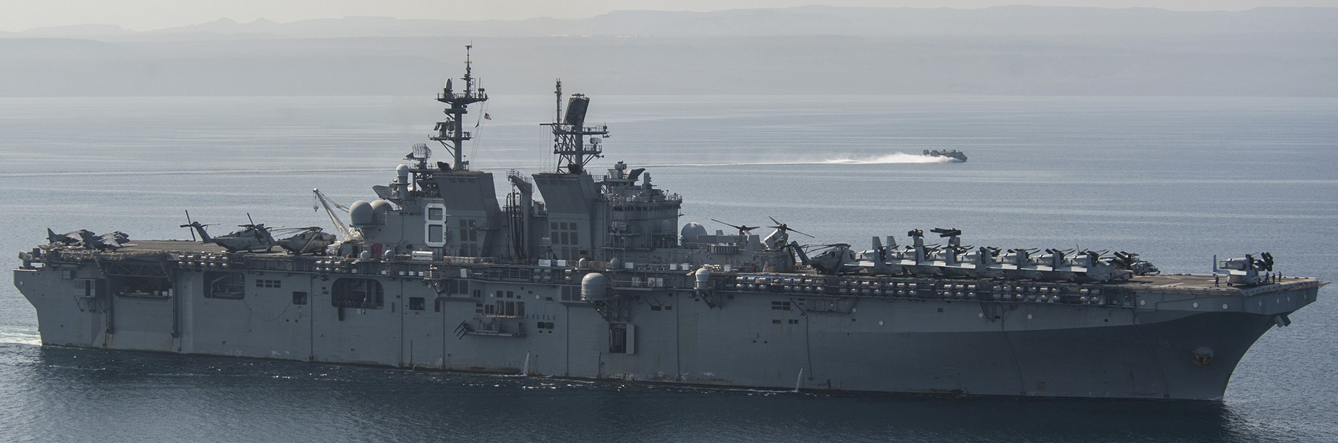 lhd-8 uss makin island amphibious assault ship landing helicopter dock us navy vmm-163 marines 5th fleet aor 102