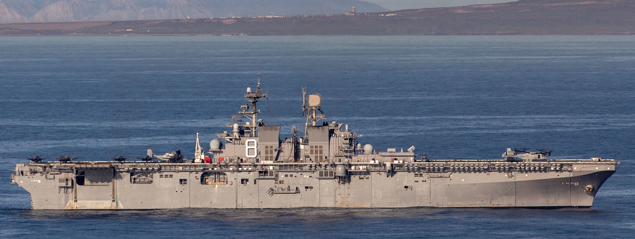 lhd-8 uss makin island amphibious assault ship landing helicopter dock us navy 158