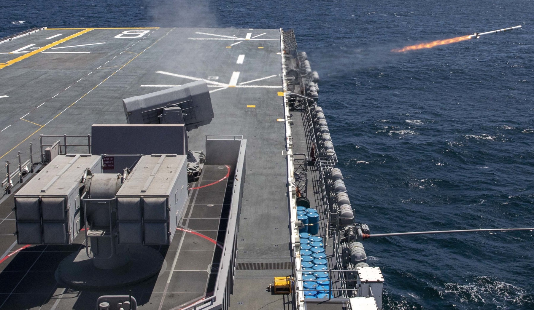 lhd-8 uss makin island amphibious assault ship landing helicopter dock us navy rim-116 rolling airframe missile ram 160