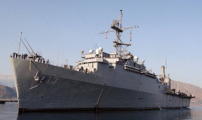 Austin class amphibious transport dock LPD-13 USS Nashville