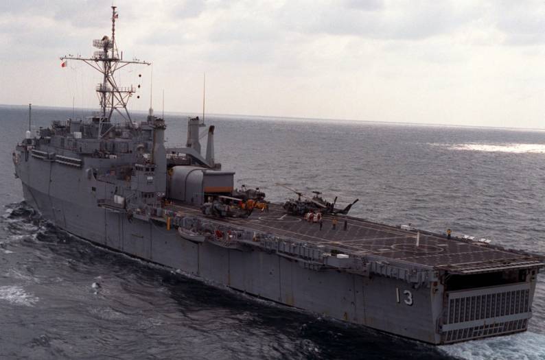 Austin class amphibious transport dock LPD-13 USS Nashville