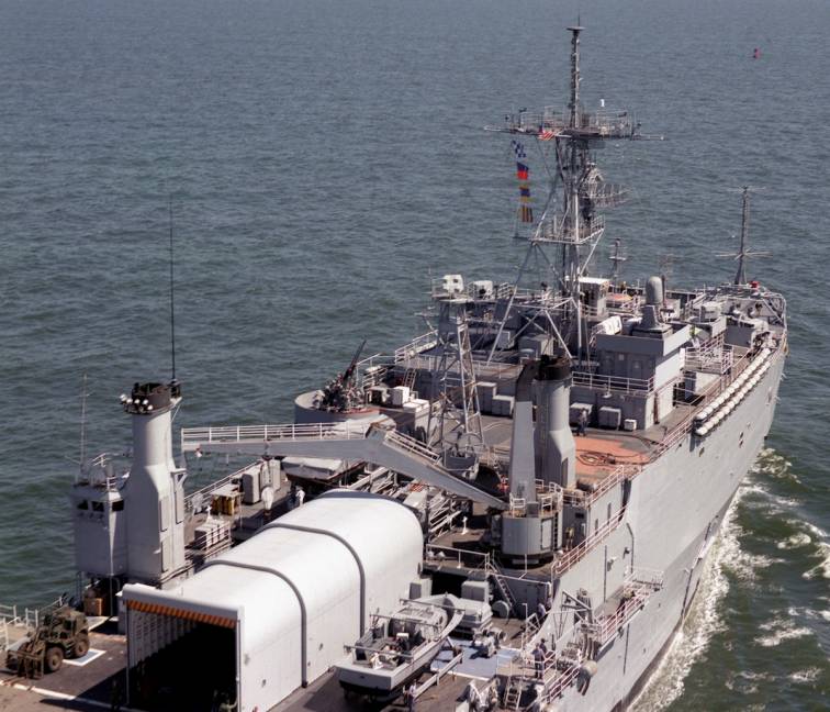 Austin class amphibious transport dock USS Trenton LPD-14 superstructure details