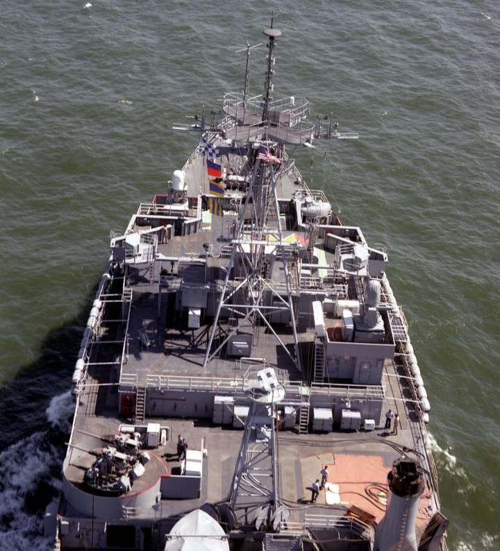 Austin class amphibious transport dock LPD-14 USS Trenton