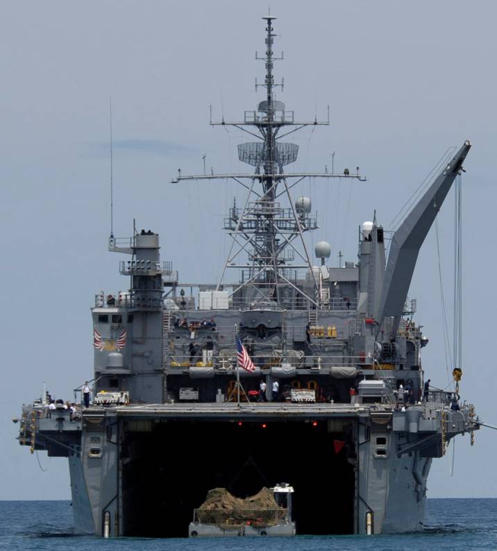 USS Austin LPD-4 amphibious transport dock well deck flight deck