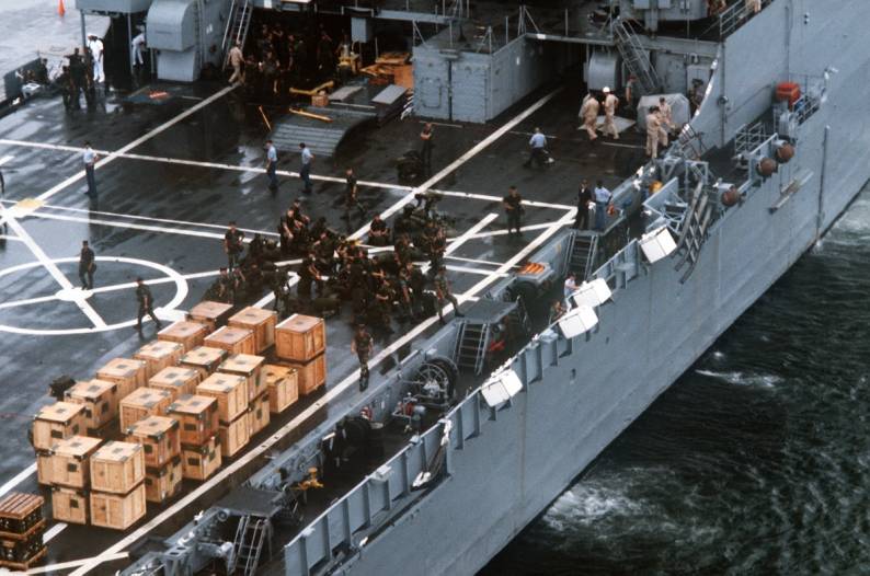 USS Raleigh LPD-1 class amphibious transport dock 1991