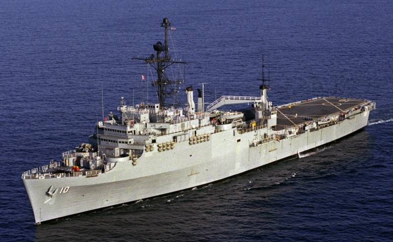 LPD-10 USS Juneau Austin class amphibious transport dock 1982