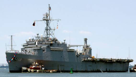 LPD-12 USS Shreveport Austin class amphibious transport dock landing ship US Navy Lockheed shipbuilding and construction Seattle