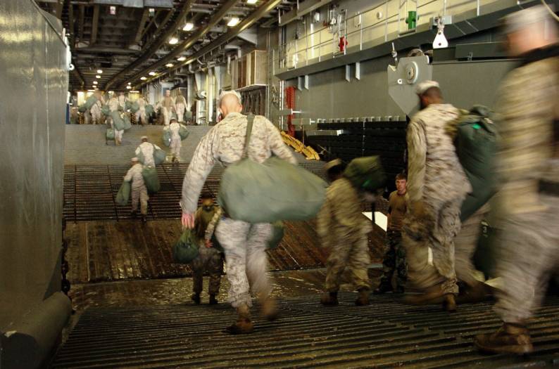 LPD-12 USS Shreveport well deck LCU