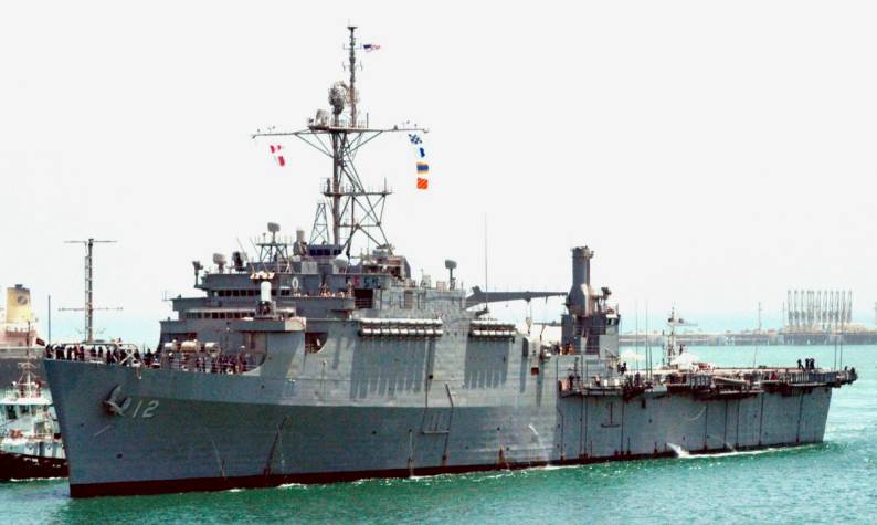 LPD-12 USS Shreveport Shuaybah Kuwait 2004