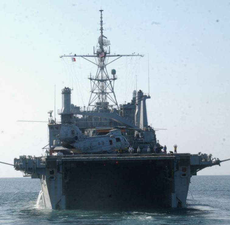 LPD-12 USS Shreveport 2002