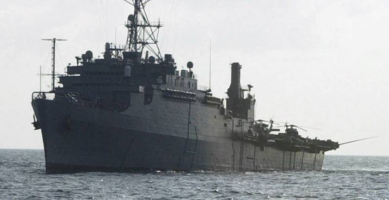 LPD-12 USS Shreveport