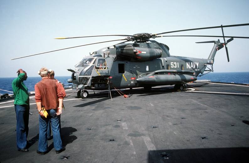 USS Shreveport LPD-12 RH-53D Sea Stallion HM-14 operation intense look 1984