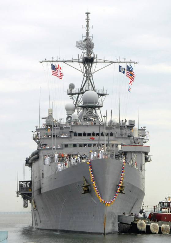 LPD-13 USS Nashville Austin class amphibious transport dock US Navy