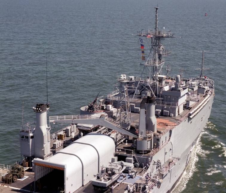 USS Trenton LPD-14 underway 1987