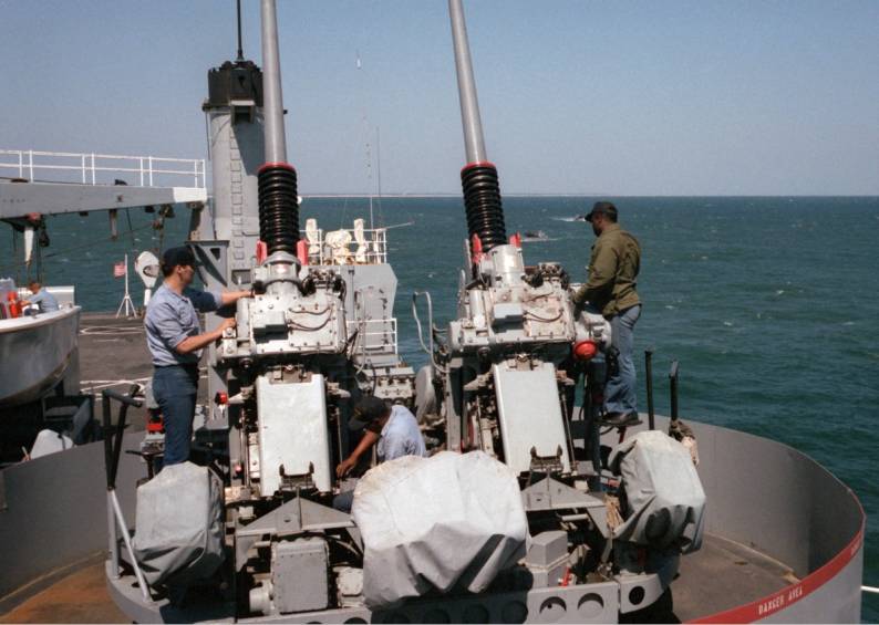 USS Trenton LPD-14 3-inch 50-caliber gun