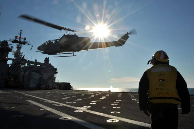 USS Ponce LPD-15 AH-1W Super Cobra HMLA-269 Gunrunners