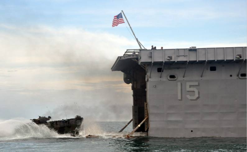 USS Ponce LPD-15 AAV well deck operations