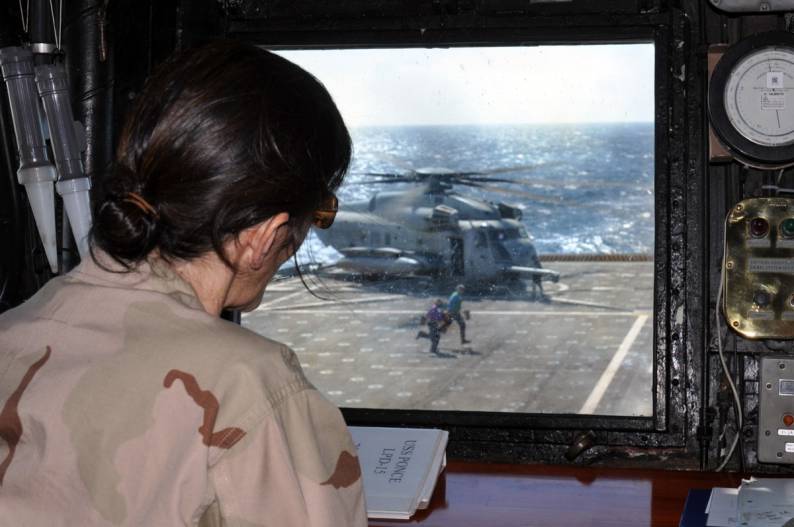 LPD-15 USS Ponce Red Sea 2011 flight deck control