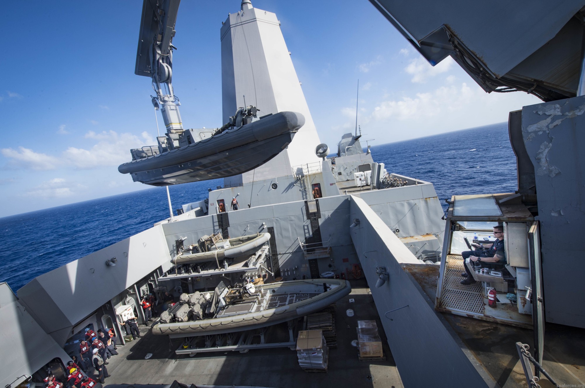 san antonio class amphibious transport dock ship landing platform navy 12 small boar rhib valley crane