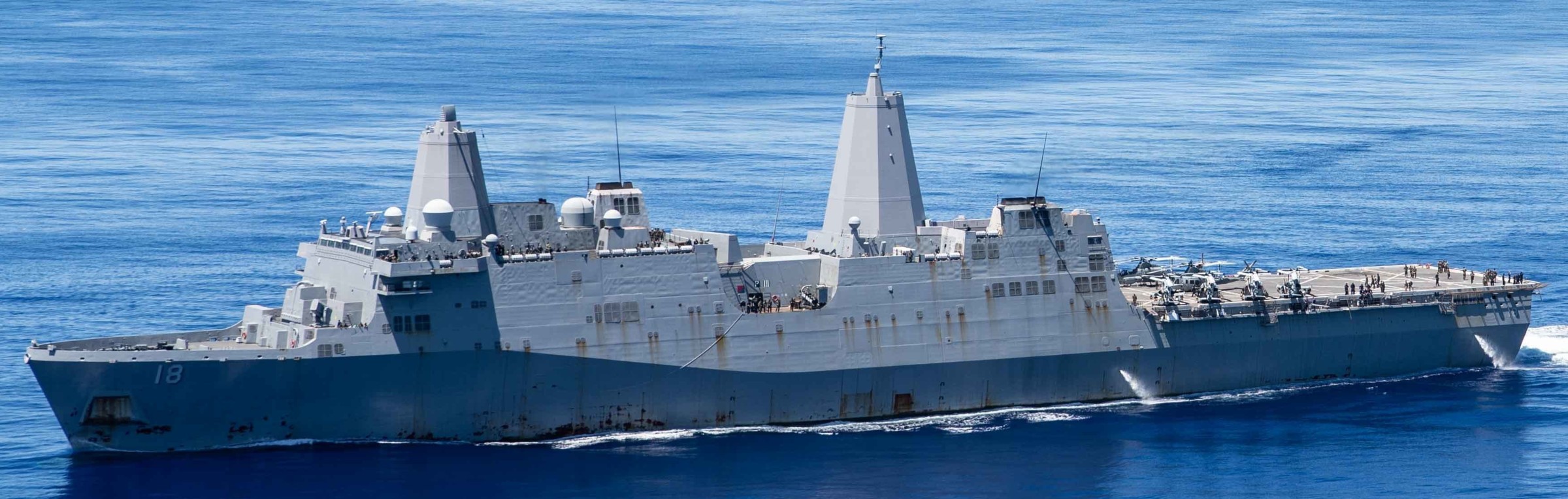 lpd-18 uss new orleans san antonio class amphibious transport dock landing ship us navy 88