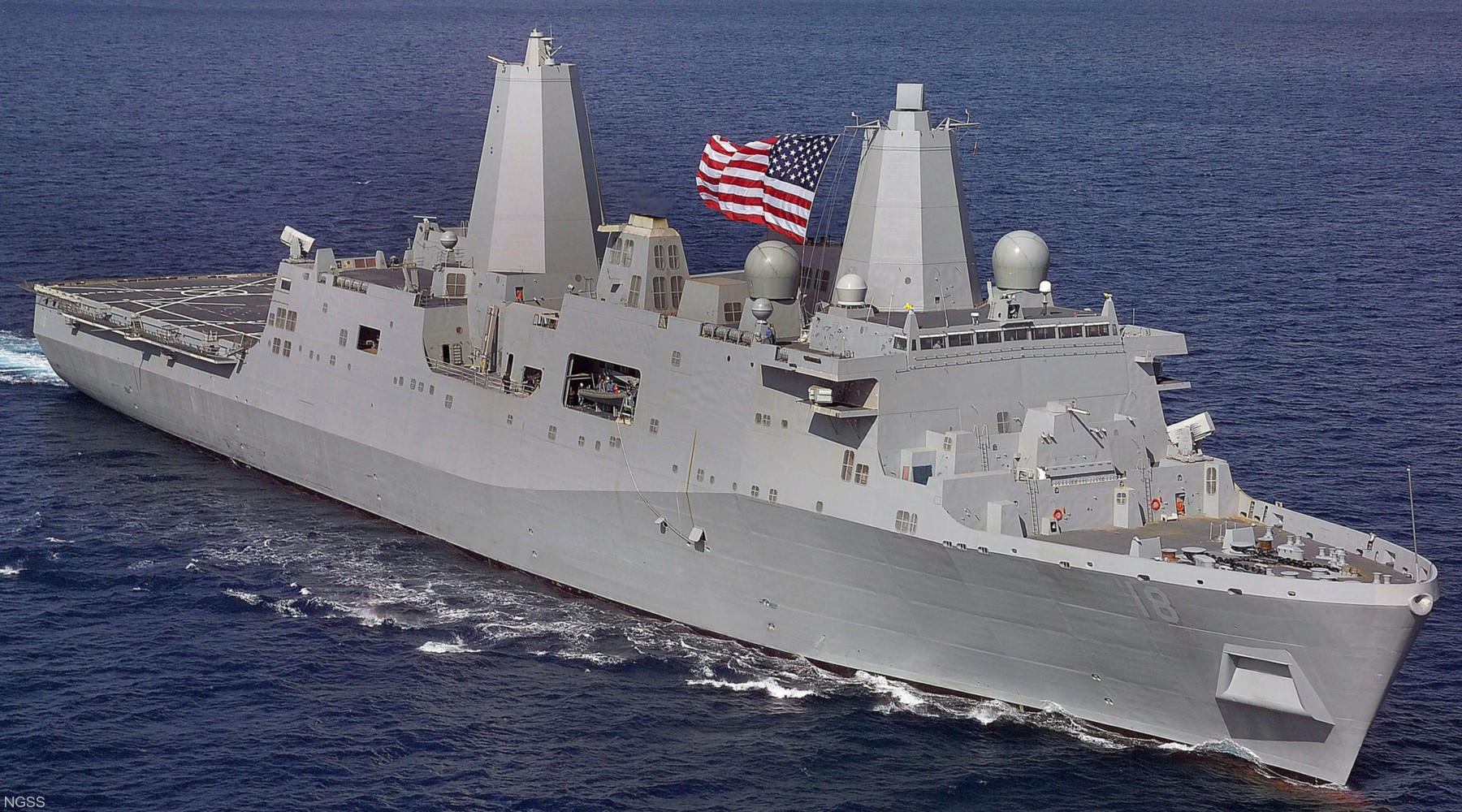 lpd-18 uss new orleans san antonio class amphibious transport dock landing ship us navy ngss avondale 102