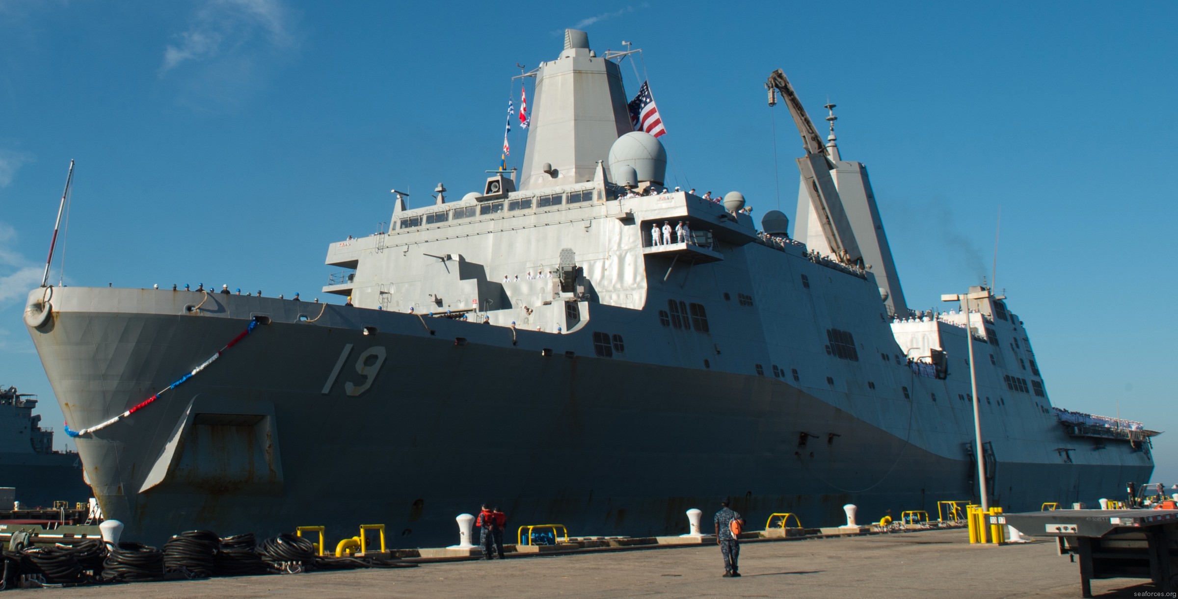 lpd-19 uss mesa verde san antonio class amphibious transport dock 04 naval station norfolk virginia