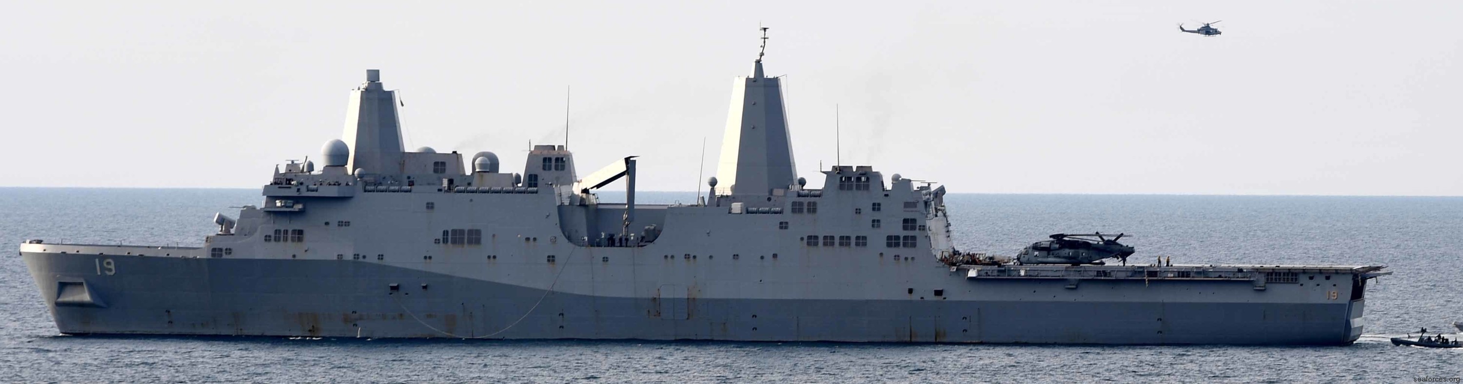 lpd-19 uss mesa verde san antonio class amphibious transport dock 09