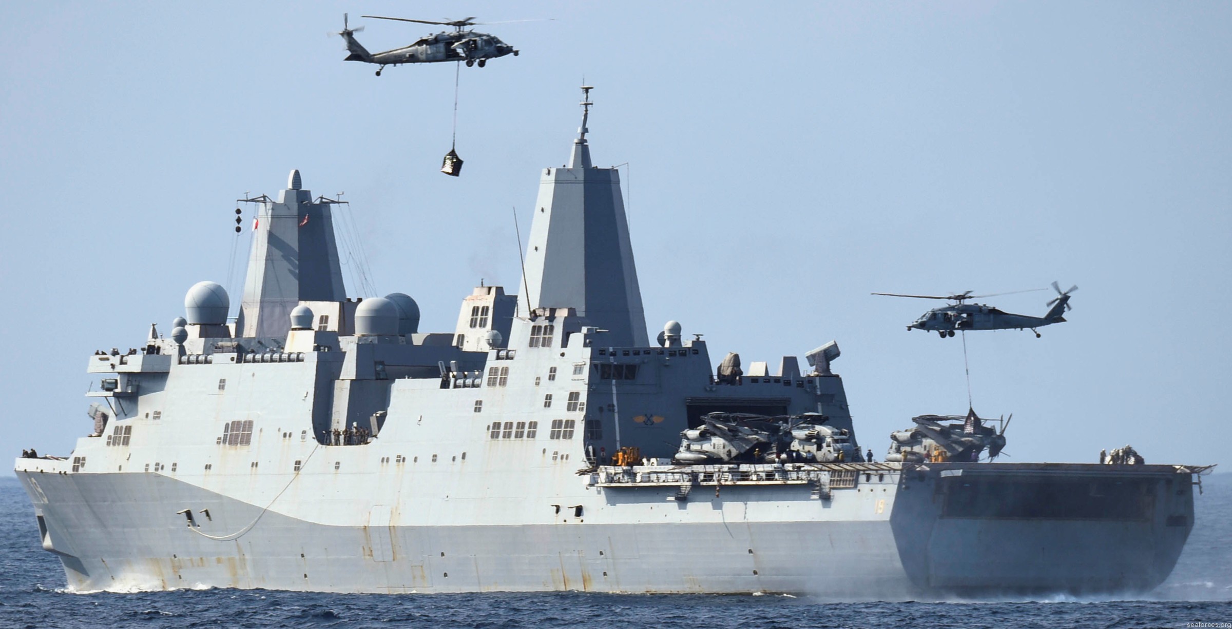 lpd-19 uss mesa verde san antonio class amphibious transport dock 12