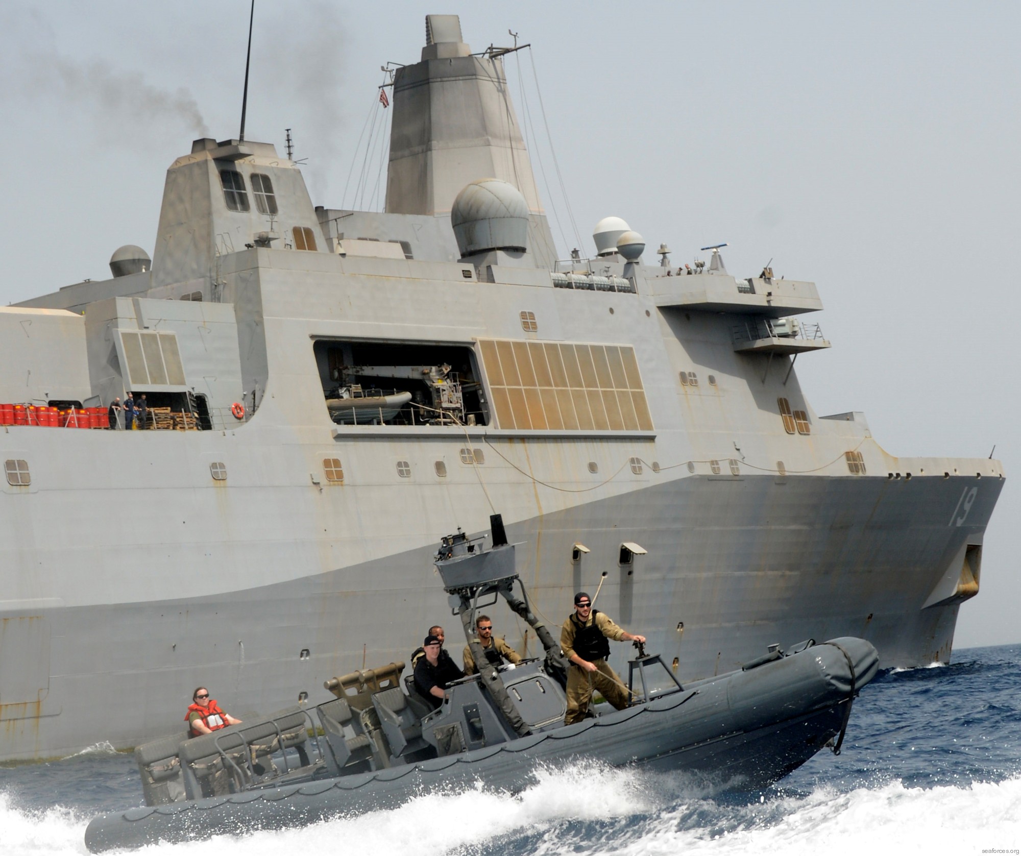 lpd-19 uss mesa verde san antonio class amphibious transport dock 23 rhib