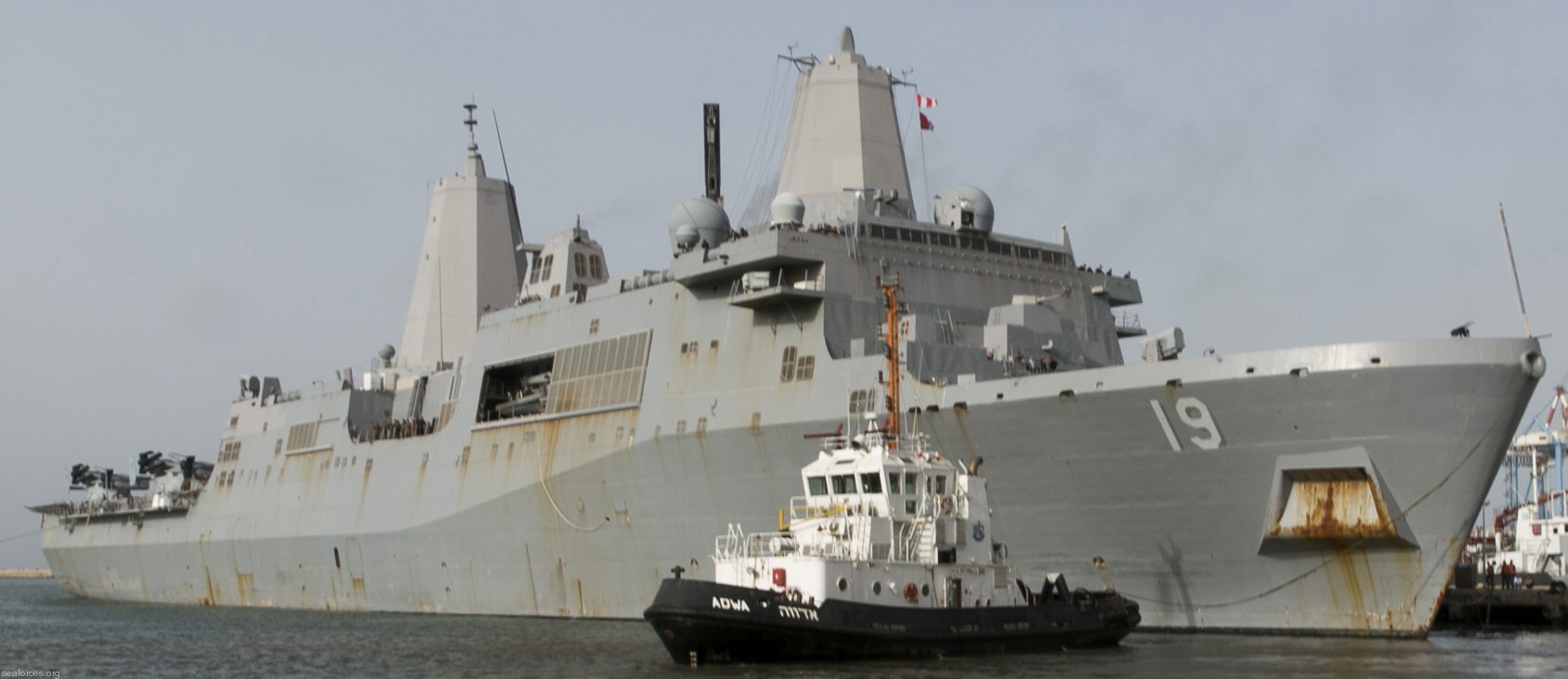 lpd-19 uss mesa verde san antonio class amphibious transport dock 60