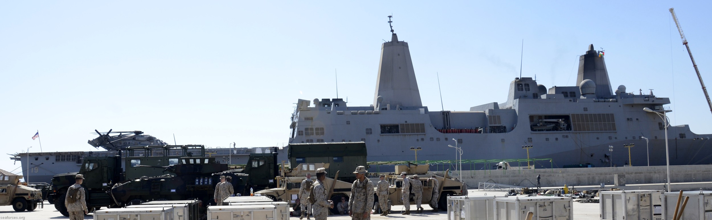 lpd-19 uss mesa verde san antonio class amphibious transport dock 68