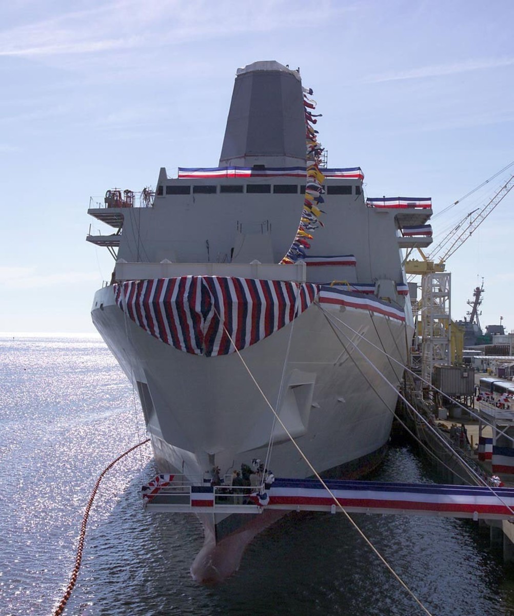 lpd-19 uss mesa verde san antonio class amphibious transport dock landing ship us navy christening ceremony 76