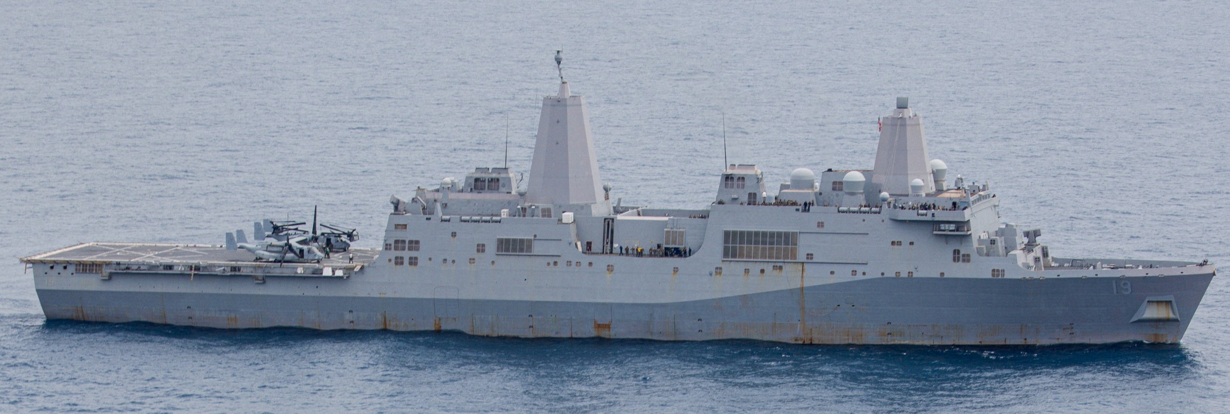 lpd-19 uss mesa verde san antonio class amphibious transport dock landing ship us navy 86