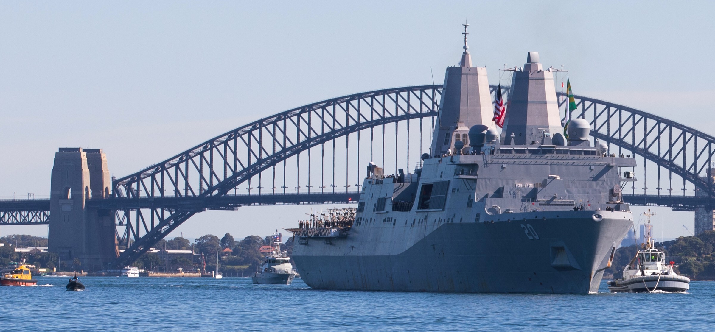 lpd-20 uss green bay san antonio class amphibious transport dock landing ship us navy sydney australia 143