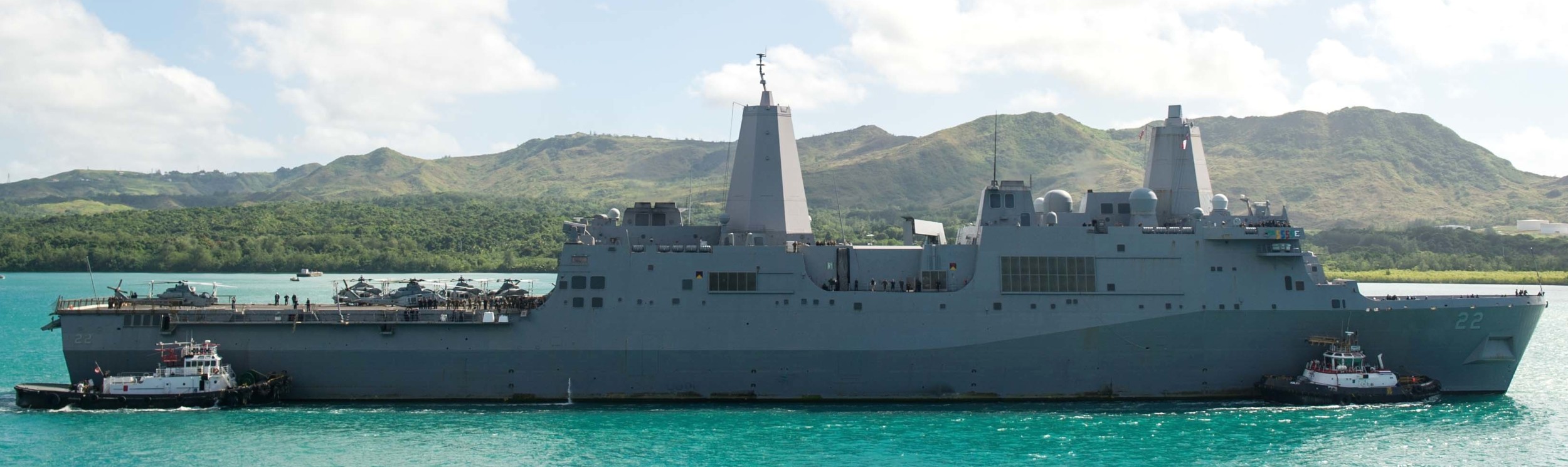 lpd-22 uss san diego san antonio class amphibious transport dock ship navy 08 naval base guam