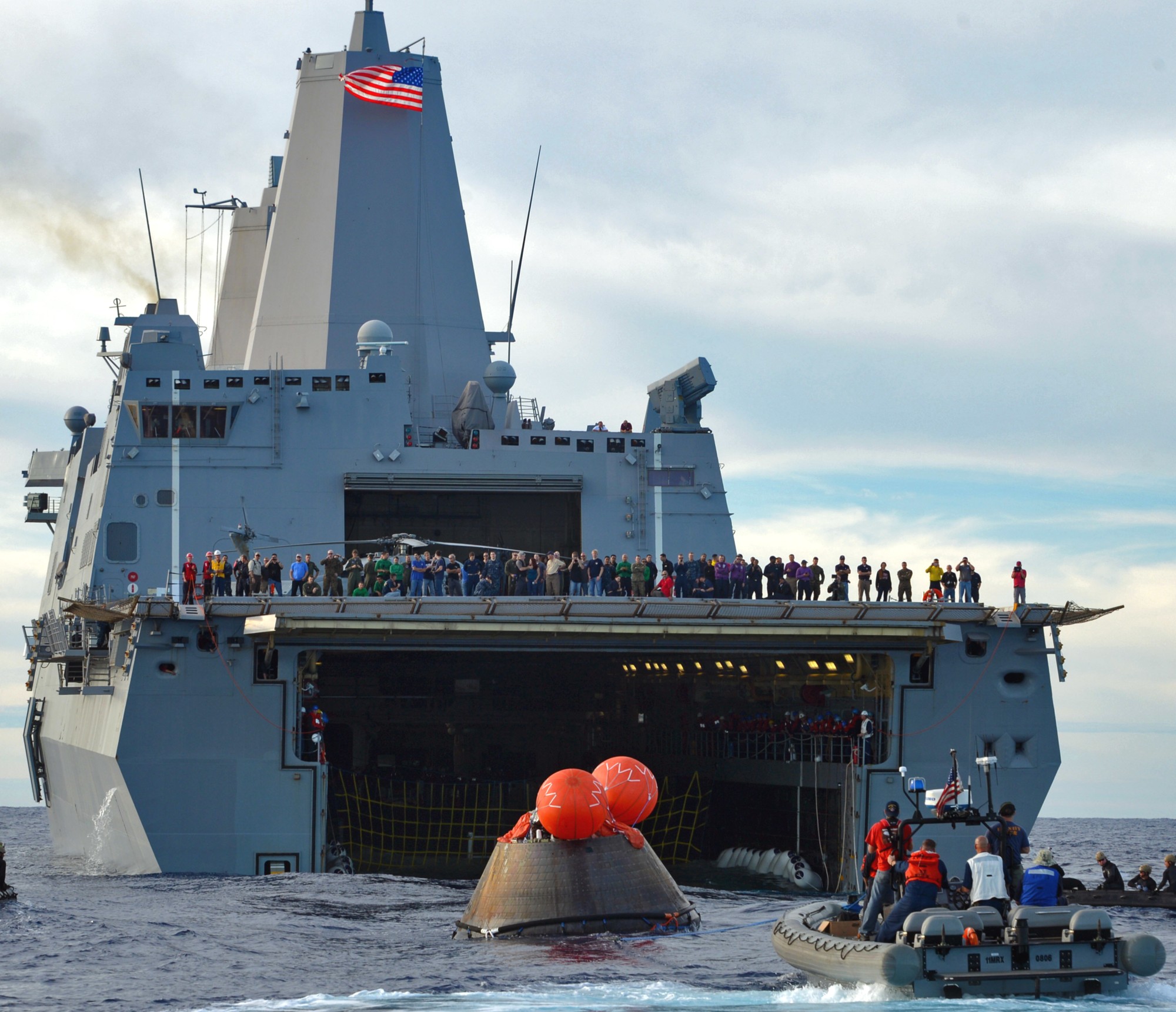 lpd-23 uss anchorage san antonio class amphibious transport dock landing ship us navy nasa orion spacecraft 40