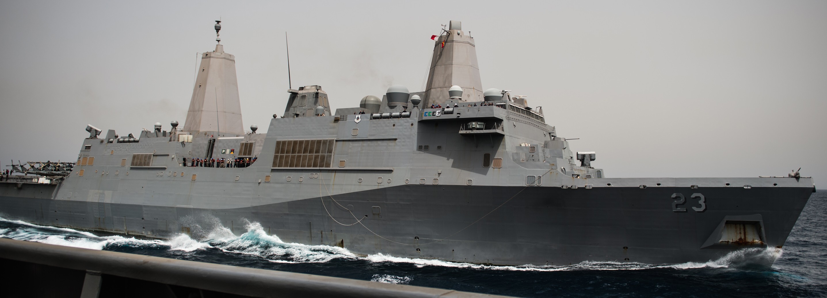 lpd-23 uss anchorage san antonio class amphibious transport dock landing ship us navy gulf of aden 97