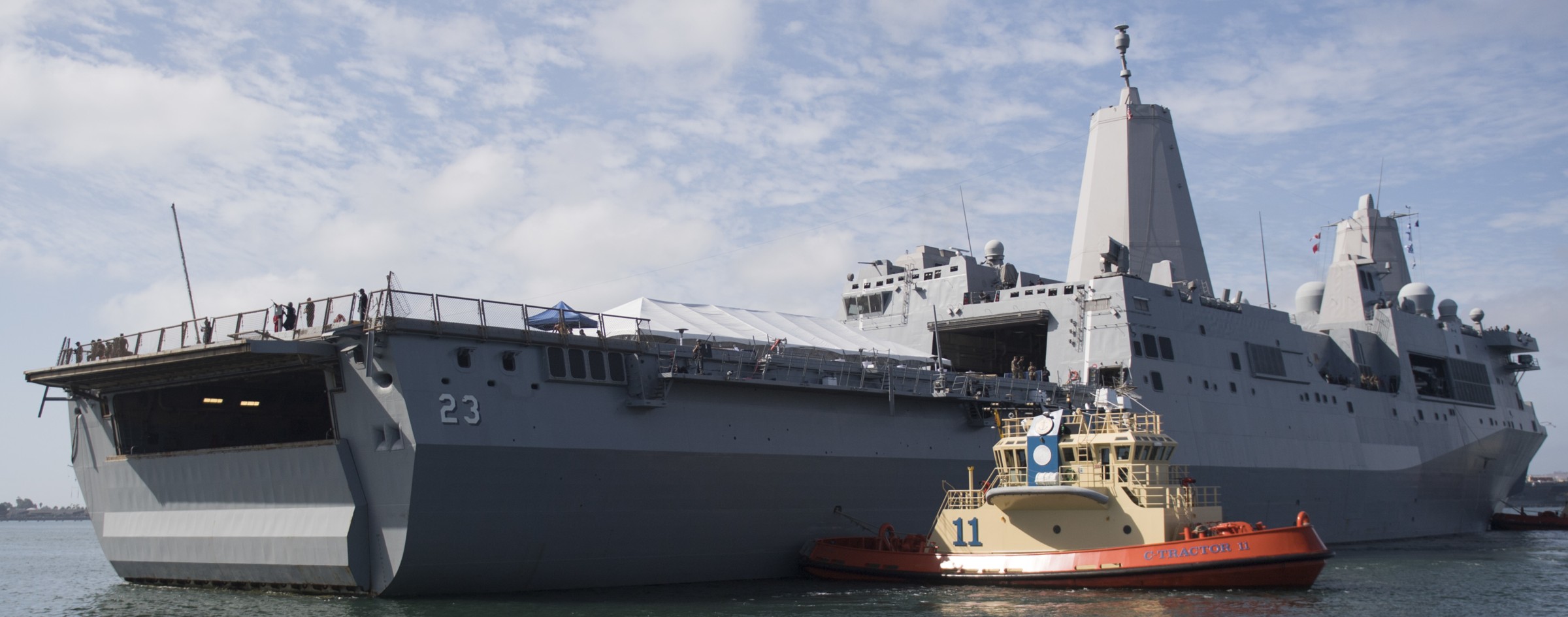 lpd-23 uss anchorage san antonio class amphibious transport dock landing ship us navy san diego fleet week 105