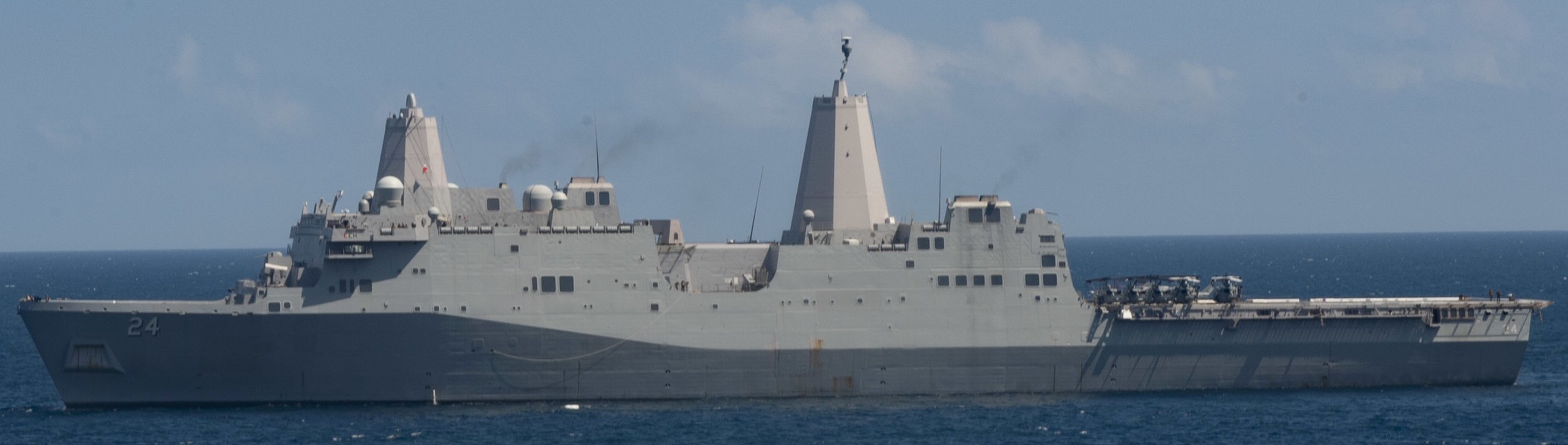 lpd-24 uss arlington amphibious transport dock landing ship us navy 14