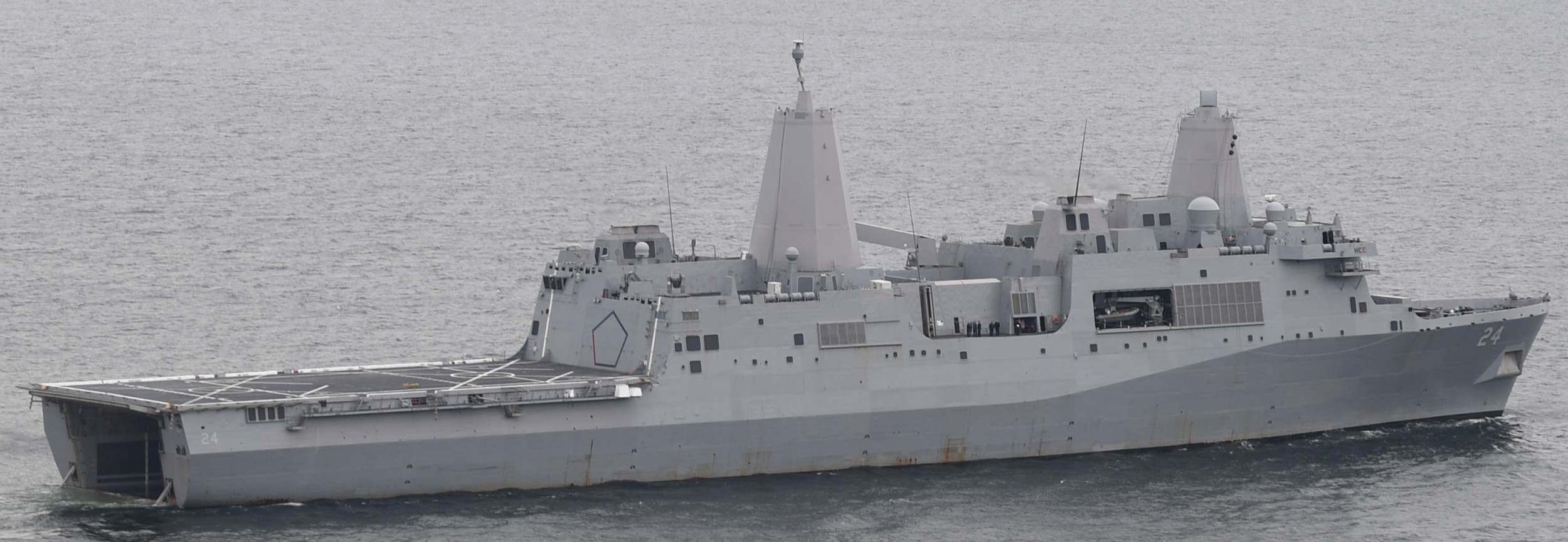 lpd-24 uss arlington amphibious transport dock landing ship us navy baltops baltic sea 22